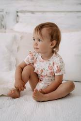 Body dla dziewczynki w kwiatki z krótkim rękawem